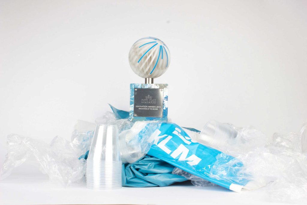 KLM gerecyclede trofee