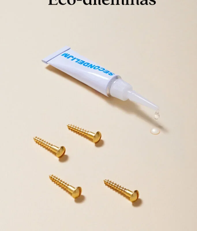 Using glue or screwsin assembly?