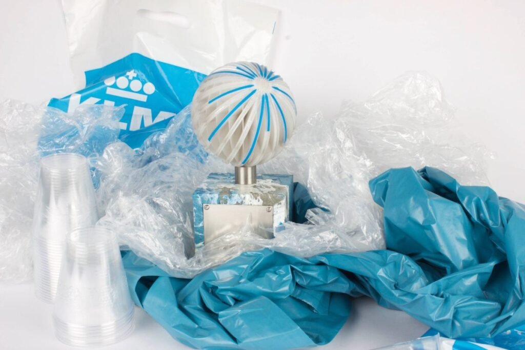 Tijd voor een trofee revolutie! Weg met de standaard bekers, awards & sportprijzen 5 De trofee revolutie door het gebruik van gerecyclede materialen