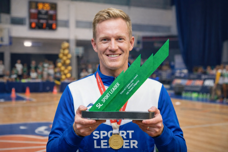 De kracht van op maat gemaakte trofeeën en awards 4 sportman award uitreiking