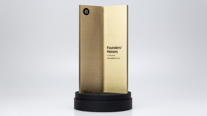 Gegraveerde evenemententrofées met logobranding en personalisatie 6 Luxe trofee-gravering met inkt 1