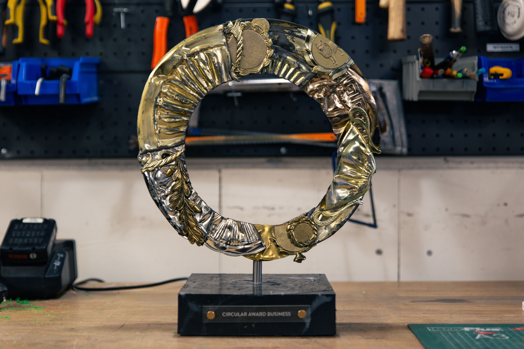 Bespoke trophy design vs personalisation 3 Circular Trophy
